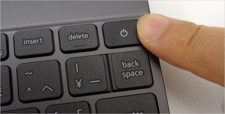 Vostro 13（5310）の電源ボタン