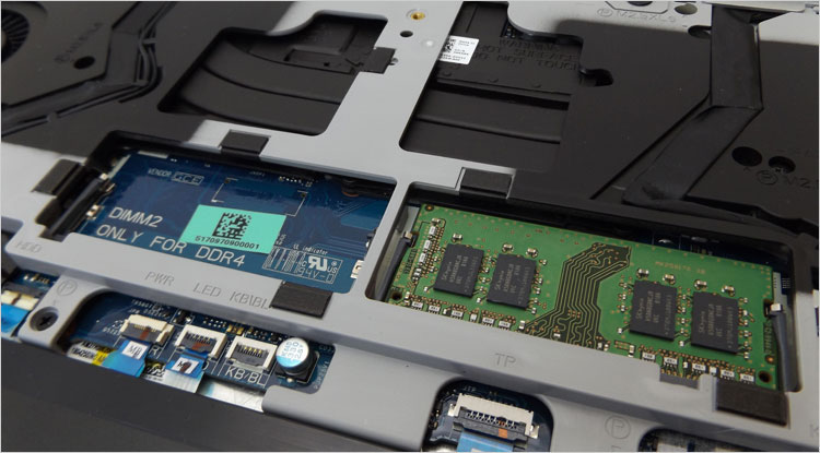 8GBメモリを1枚搭載