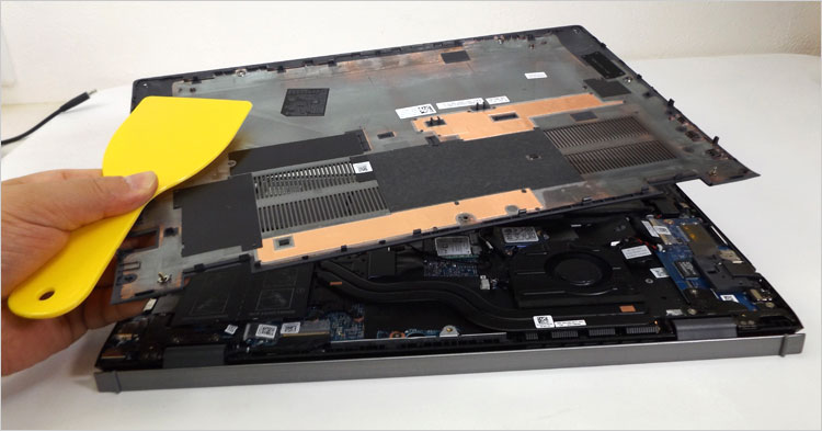 Vostro 15（5510）の内部アクセス