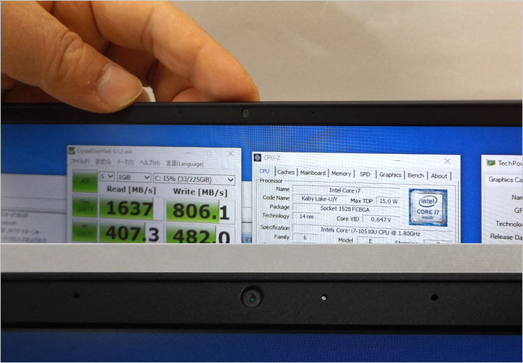 小型2.7mm HDカメラを内蔵