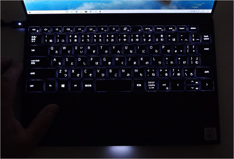 バックライト・キーボード機能を実装したXPS 13-9300の写真公開