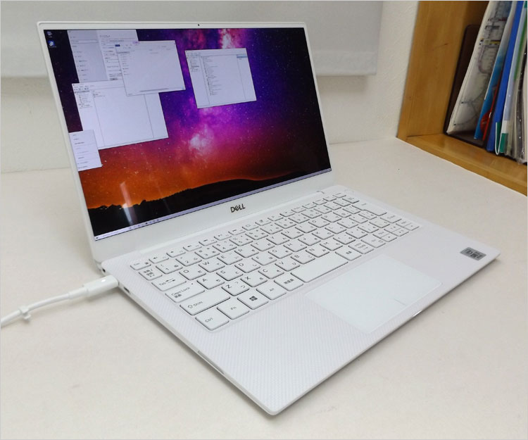 DELL XPS 13-7390（フロスト ホワイト）のレビュー 【Comet Lake】