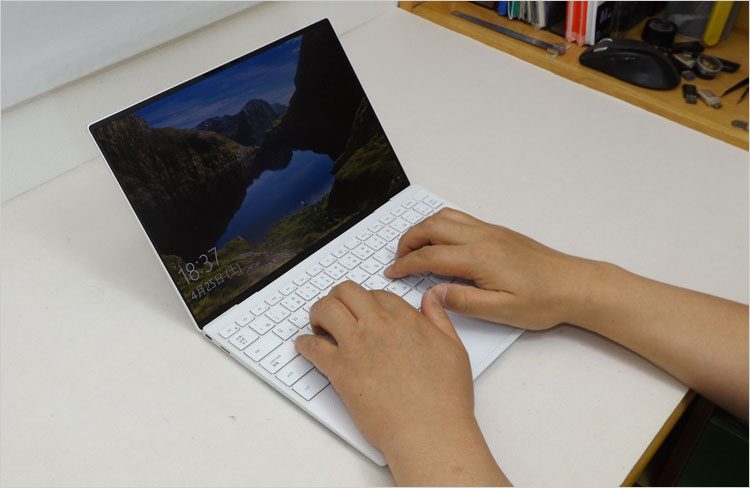 XPS 13-9300のキーボードパーツ