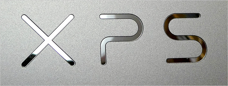 XPSロゴ。ステンレス・スチール・シートからレーザー・カットで切り出した