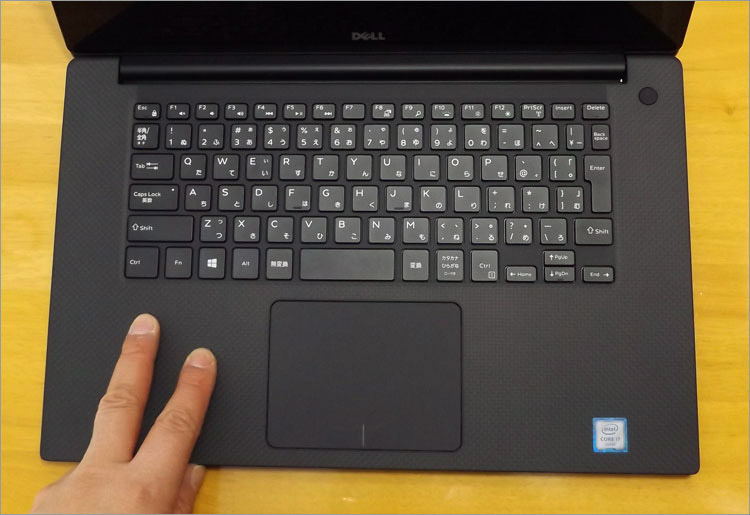 XPS 15（9550）のキーボードとパームレスト
