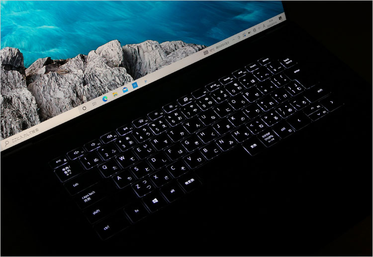 XPS 17（9710）にはバックライト・キーボード機能