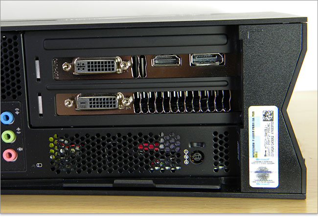 NVIDIA GeForce GTX 660のグラフィックカードが搭載