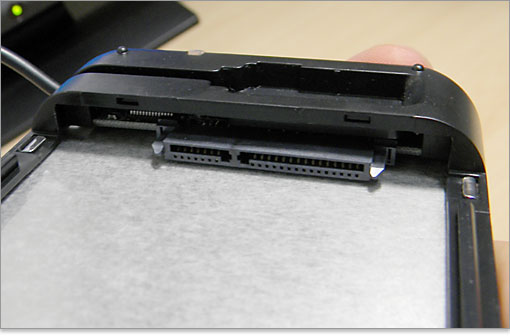 SATA規格のコネクタ