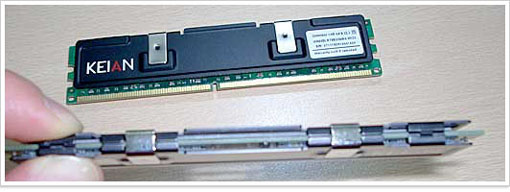 メモリのヒートスプレッダ