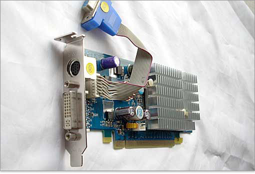 DVIのグラフィックカードに