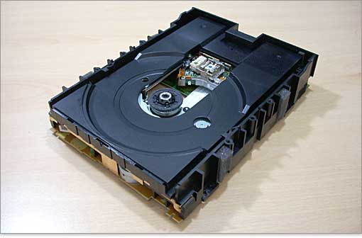 光学ドライブを解体