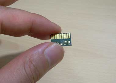 中身の電子部品