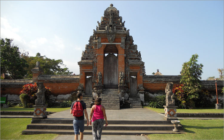 ムングウィ中心