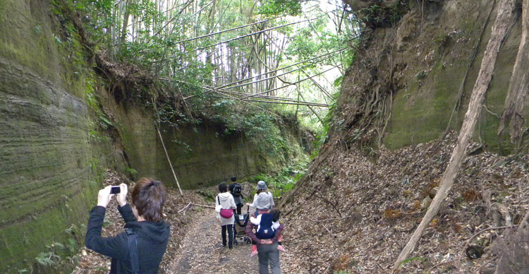 土気城の切り通し「クラン坂」