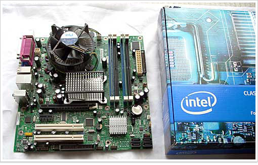 ����p�C���e���̃}�U�[�{�[�h