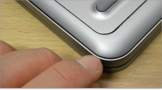 アルミ削り出しではないInspiron 15 7000シリーズ