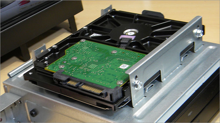 New Inspiron 3646 2.5インチSSD