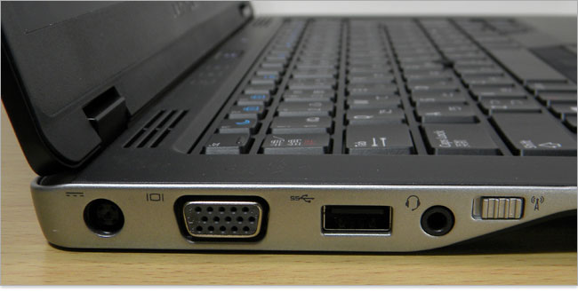 VGA端子、USB3.0×1基