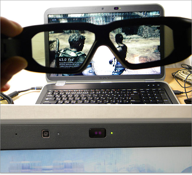 3D赤外線エミッタの起動ランプが緑色