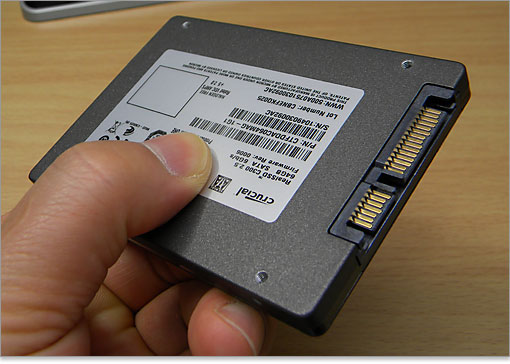 SATAのHDDと同じSSD