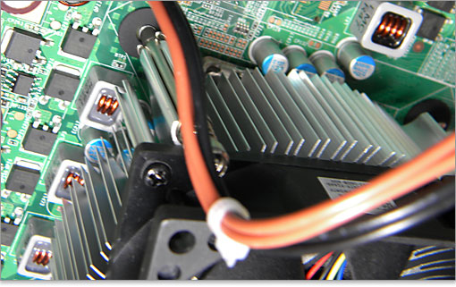 見たところどうやら国産で、日本ケミコン製