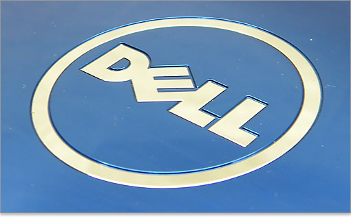 DELLロゴは半立体のエンブレムInspiron 15R（N5110）