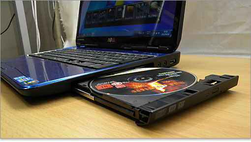 ベゼル部分が平たいのでちょっと掴みづらい印象