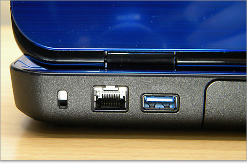 Inspiron 15R（N5110）の背面