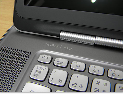 XPS 15zの印字ロゴ。