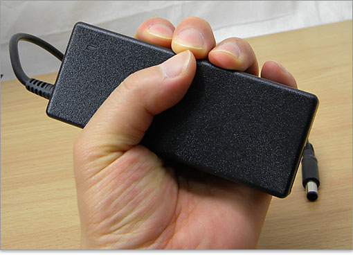 ACアダプタを見ていきます