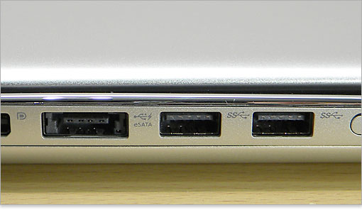 USB3.0のマークが印字されています。