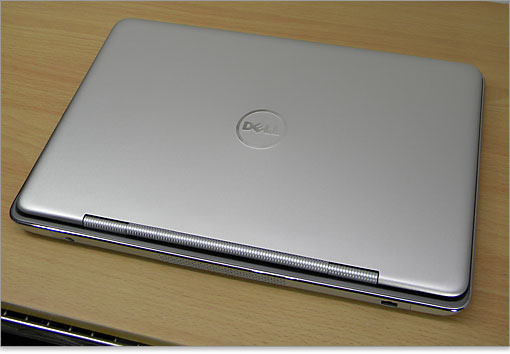 背面側からみた天板。