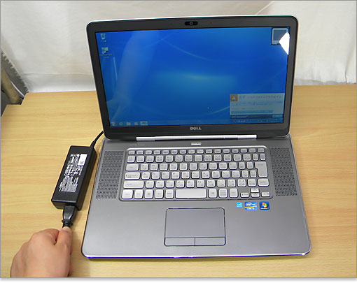 XPS 15z（L511z）本体のサイズ対比。