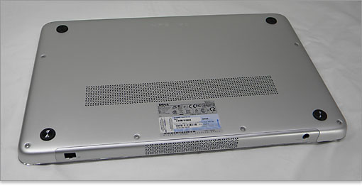 メモリスロットのアクセスが簡単ですが、XPS 15z（L511z）ではすべて内蔵タイプ