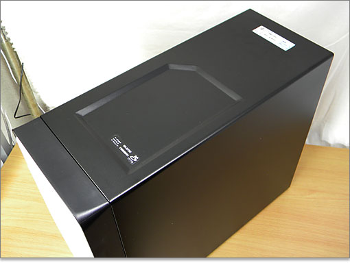 Inspiron 620の天井を紹介します。