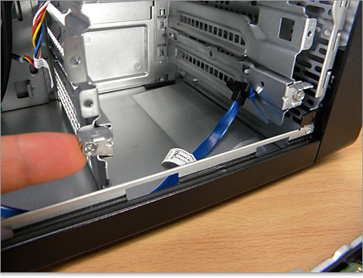 InspironHDD1台搭載での導入ですが、2台目用のマウンタ・レール