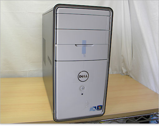 フロントパネル全面には傷防止の保護シール