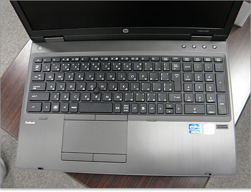 ProBook 6560bは、テンキーを備えたフルサイズキーボード装備