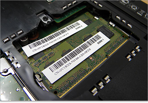 DDR3メモリスロットを2基装備。