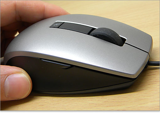 スクロールホイールはラバー