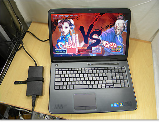 ちなみにXPS 17の左側には排気口