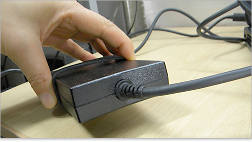 本体に差し込むコネクタ