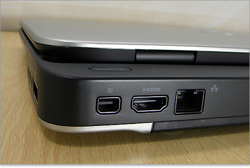 ミニDisplayPort端子、HDMI端子
