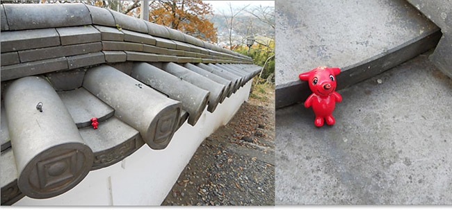 久留里城の赤い物体