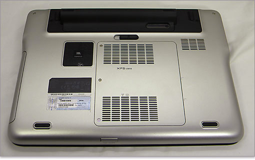 XPS 15の底面