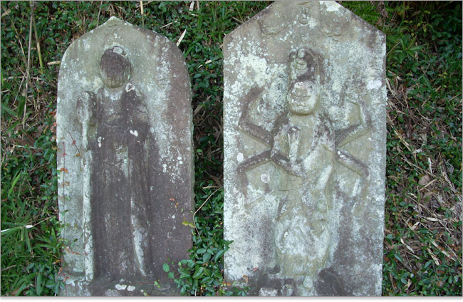 仏像なんでしょうか。