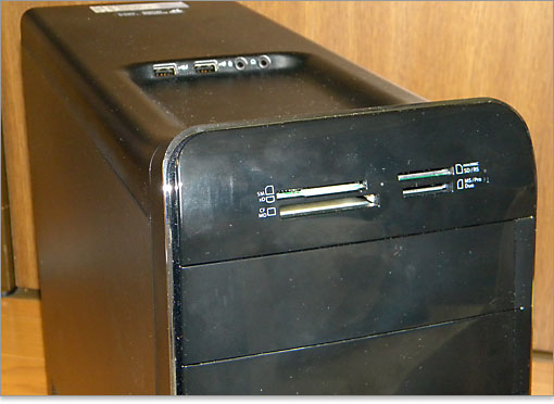 XPS 8100の19規格対応メディアカードスロット