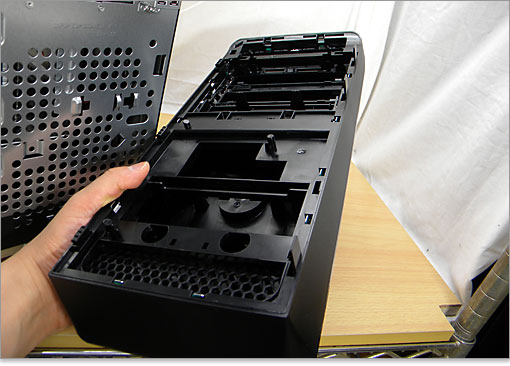 中は空洞になっており