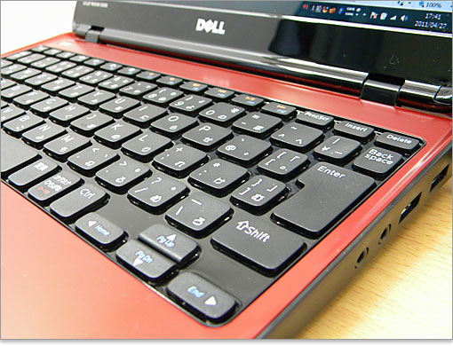 浮石型キーを採用Inspiron M102z