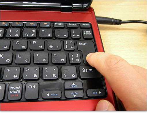 Inspiron M102zやや残念なのは小ぶりのカーソルキー